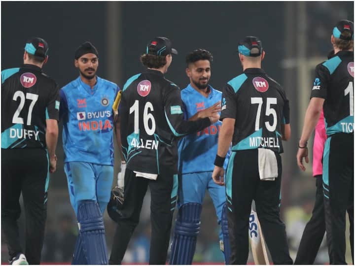 ind vs nz 1st t20 highlights india vs new zealand how new zealand won 1st ranchi t20 Mitchell Santner IND vs NZ 1st T20 Highlights: भारत दौरे पर न्यूजीलैंड को मिली पहली जीत, जानिए कैसे जीता रांची टी20