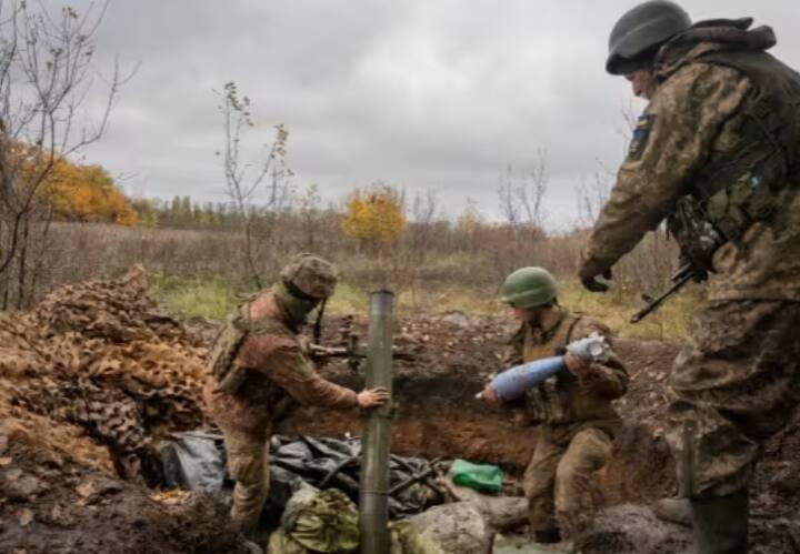 Russia-Ukraine War: Pakistan Selling Arms To Ukraine army says report Russia-Ukraine War: यूक्रेन को हथियार बेच रहा पाकिस्तान! रिपोर्ट में खुलासा- कराची से भेजे गए रॉकेट, झेलना पड़ सकता है रूस का गुस्सा
