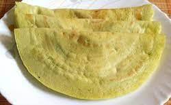 தோசைக்கு நோ சொல்லவே முடியாது. தோசை பாரம்பரியமாக உளுத்தம் பருப்பு மற்றும் அரிசியுடன் தயாரிக்கப்படுகிறது.