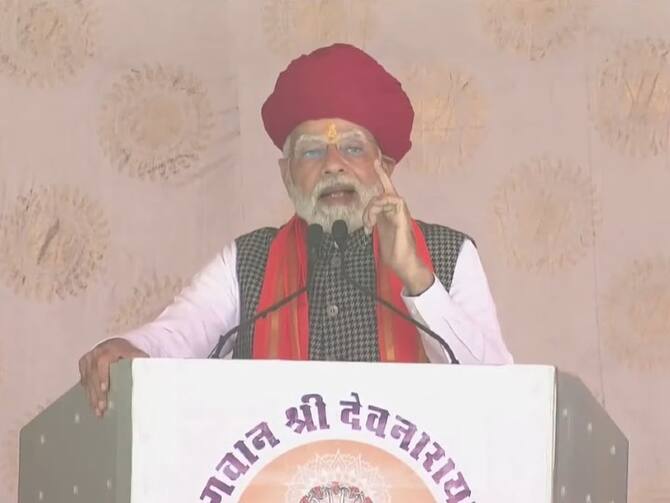 Pm Narendra Modi Speech In Rajasthan Incarnation Festival Of Lord Shri  Devnarayan At Bhilwara Slams Congress | 'भारत अटल, अजर और अमर', राजस्थान  में PM मोदी का विपक्ष पर हमला, बोले- लाख