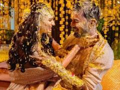 Photos: KL Rahul ਨੇ ਅਥੀਆ ਨਾਲ ਹਲਦੀ ਸਮਾਰੋਹ ਦੀ ਇੱਕ ਰੋਮਾਂਟਿਕ ਤਸੀਵਾਰਾਂ ਕੀਤੀਆਂ ਸਾਂਝੀਆਂ, ਇੱਕ ਸ਼ਬਦ ਕੈਪਸ਼ਨ ਲਿਖ ਕੇ ਬਟੋਰੀਆਂ ਤਾਰੀਫਾਂ