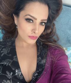 टीवी की 'नागिन' ने बेडरूम से शेयर कर दीं ऐसी ग्लैमरस फोटोज...अनीता हस्सनंदनी  ने एक बार फिर ढाया कहर