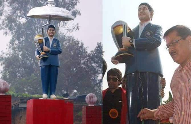 सचिन तेंदुलकर (Sachin Tendulkar) को क्रिकेट का भगवान माना जाता है. इतना ही नहीं उन्होंने खेल जगत में काफी नाम भी कमाया है. लेकिन इस बात को बहुत कम लोग जानते हैं कि बिहार में सचिन तेंदुलकर के नाम का एक गांव भी है.जहां पर सचिन तेंदुलकर की लाइफ साइज मूर्ति स्थापित की गई है जो कि एक क्रिकेट एकेडमी में रखी गई. (Photo- Instgaram)