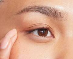 ਫੁੱਲੀ ਅੱਖਾਂ ਦੀ ਸਮੱਸਿਆ ਤੋਂ ਛੁਟਕਾਰਾ ਪਾਉਣ ਲਈ ਅਪਣਾਓ ਇਹ 7 ਘਰੇਲੂ ਨੁਸਖੇ