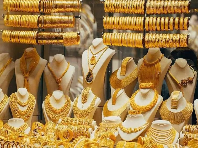Gold Silver Price  Today january 28 gold silver price today in chennai Gold, Silver Price Today: நாளுக்கு நாள் அதிகரிப்பு.. 43 ஆயிரத்தை நெருங்கும் தங்கம் விலை..! வேதனையில் மக்கள்..!