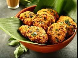 கல்மி வடா எனப்படும் முப்பருப்பு வடை ராஜஸ்தான் பாணி வடையாகும். இது உளுத்தம் பருப்பு, கொண்டைக்கடலை பருப்பு மற்றும் மூங்கில் பருப்பு ஆகியவற்றின் கலவையில் தயாரிக்கப்படுகிறது.