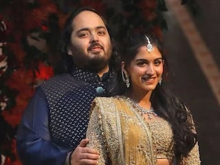Radhika Anant Ambani Age: बेटे अनंत से कितनी बड़ी हैं अंबानी परिवार की बहू राधिका मर्चेंट? सामने आई जानकारी