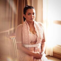 கண்ணழகி பார்வதி திருவேதுவின் அழகிய புகைப்படங்கள்..!