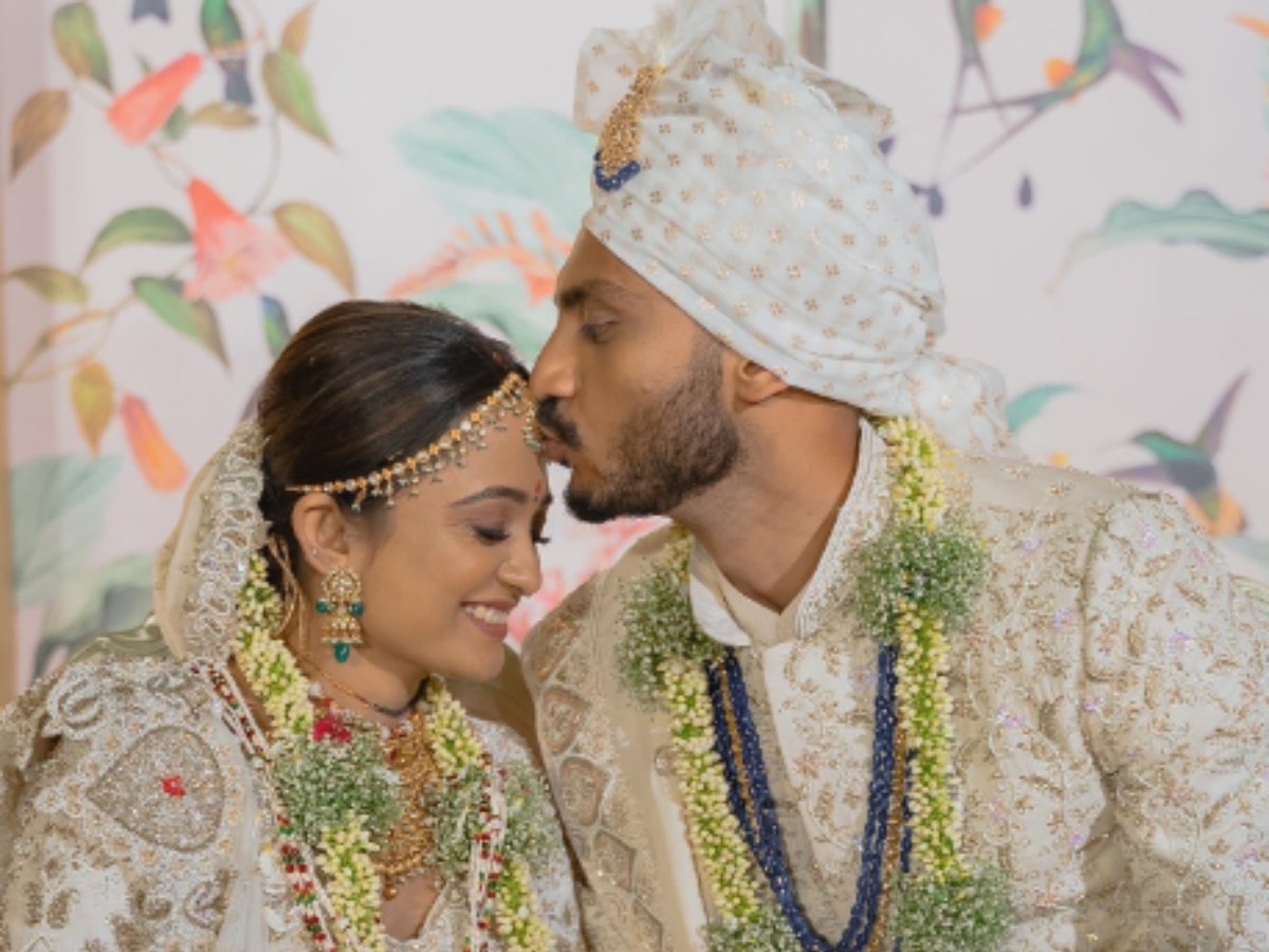 Axar Patel Wedding Viral Pictures Axar Patel Writes Heartfelt Post About His Wedding, Shares 'Unseen Pics'