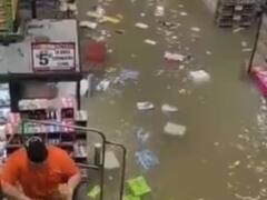 New Zealand Flood: ન્યૂઝીલેન્ડમાં ભારે વરસાદ અને પુરથી તબાહી, એરપોર્ટ પર ફંસાયા લોકો, 3ના મોત, ઇમર્જન્સી જાહેર