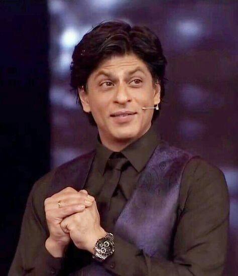 ਸ਼ਾਹਰੁਖ ਖਾਨ ਦੀ 'ਪਠਾਨ' ਬਾਕਸ ਆਫਿਸ 'ਤੇ ਲਗਾਤਾਰ ਧਮਾਲ ਮਚਾ ਰਹੀ ਹੈ। ਫਿਲਮ ਨੇ ਰਿਲੀਜ਼ ਦੇ ਤਿੰਨ ਦਿਨਾਂ 'ਚ ਹੀ 300 ਕਰੋੜ ਦਾ ਅੰਕੜਾ ਪਾਰ ਕਰ ਲਿਆ ਹੈ। ਫਿਲਮ ਨੇ ਕਮਾਈ ਦੇ ਨਵੇਂ ਰਿਕਾਰਡ ਬਣਾਏ ਹਨ।