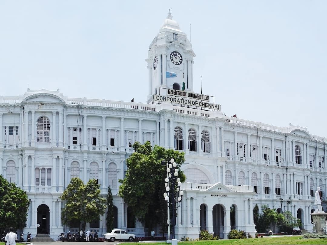 Woman dies after building collapse during demolition work Chennai Corporation notice to stop works Chennai Building Collapse: இளம்பெண் உயிரிழப்பு எதிரொலி; கட்டிடத்தை இடிக்கும் பணிகளை நிறுத்த சென்னை மாநகராட்சி உத்தரவு
