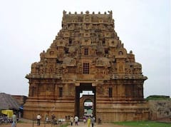 மாமன்னன் ராஜராஜ சோழனின் சிறப்பு பெயர்கள் பற்றி தெரியுமா..? - இதோ தெரிந்து கொள்ளுங்கள்