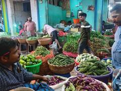 Vegetables Price: குறைந்தது பீன்ஸ், தக்காளி விலை.. மற்ற காய்கறிகளின் விலை என்ன? இன்றைய காய்கறிகளின் விலை நிலவரம்..