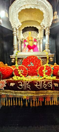 Photo : रथसप्तमी निमित्त तुळजाभवानी देवीची रथ अलंकार महापूजा