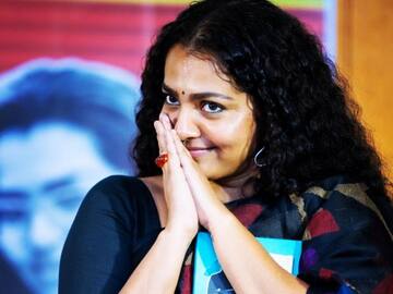 கண்ணழகி பார்வதி திருவேதுவின் அழகிய புகைப்படங்கள்..!