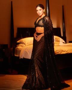 Bhoomi pendekar: એક્ટ્રેસ ભૂમિ પેડનેકરનો બ્લેક સાડીમાં હોટ અંદાજ થયો વાયરલ