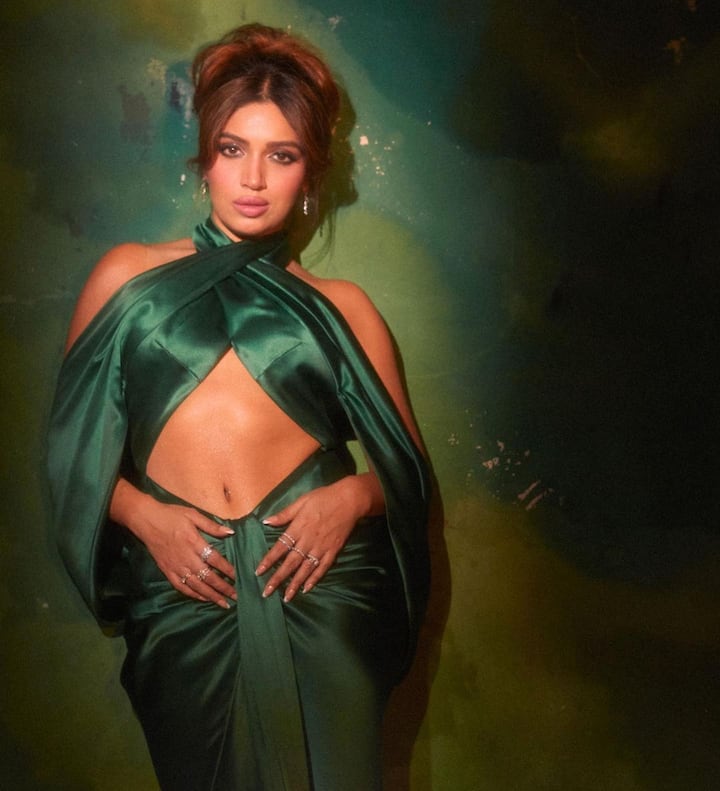 बॉलिवूड अभिनेत्री भूमी पेडणेकरने तिचे काही फोटो सोशल मीडियार शेअर केले आहेत.