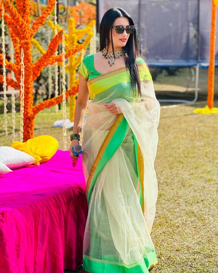 श्वेता महारा ने कहा जहां तक की बात है इज्जत की अगर इज्जत दोगे तो इज्जत मिलेगी, सिंपल... अगर आपको लग रहा है कि इज्जत नहीं मिल रही.. तो आप वहां पर क्यों जा रहे हो, मत जाइए अपने काम से रखिए..