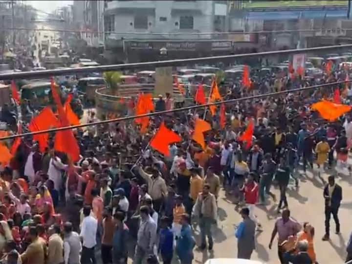 Bageshwar Dham: बागेश्वर धाम वाले बाबा धीरेंद्र शास्त्री के समर्थन में हिन्दू संगठन ने निकाली रैली, उमड़ा जन सैलाब Guna News Bageshwar Dham Dhirendra Krishna Shastri Guna Saints Hindu Organization Rally in his Support ann Bageshwar Dham: बागेश्वर धाम वाले बाबा धीरेंद्र शास्त्री के समर्थन में हिन्दू संगठन ने निकाली रैली, उमड़ा जन सैलाब