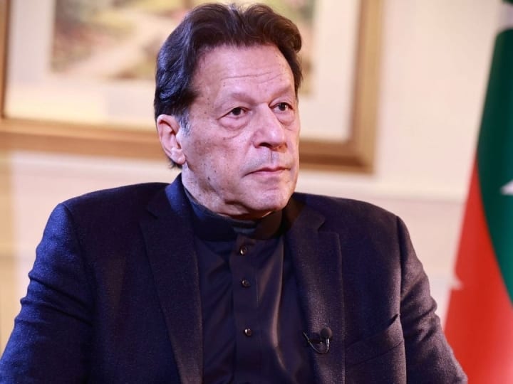 Imran Khan: क्या पाकिस्तान में खून-खराबे का कारण बन सकते हैं इमरान खान? रक्षा मंत्री ने दिए PTI अध्यक्ष की गिरफ्तारी के संकेत Pakistan Defence Minister Khawaja Muhammad Asif that Imran Khan may be arrested Imran Khan: क्या पाकिस्तान में खून-खराबे का कारण बन सकते हैं इमरान खान? रक्षा मंत्री ने दिए PTI अध्यक्ष की गिरफ्तारी के संकेत