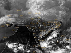 TN Rains: வங்கக்கடலில் வலுவடைந்தது காற்றழுத்த தாழ்வுப் பகுதி..! தமிழகத்தில் மீண்டும் கொட்டப்போகுதா மழை..?