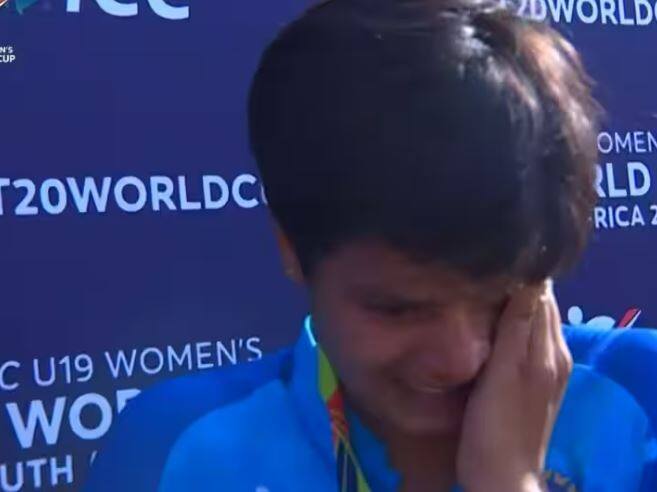 u19 indian women captain shafali verma got emotional after winning u19 womens t20 world cup 2023 U19 Women's T20 WC: ફાઈનલમાં જીત બાદ ઈમોશનલ થઈ શેફાલી વર્મા, VIDEO માં જુઓ ટીમ ઈન્ડિયાનું રિએક્શન