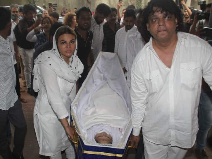 Rakhi Sawant was seen at Mumbai's Dr. RN Cooper Municipal General Hospital to handle the preparations for her mother's funeral.