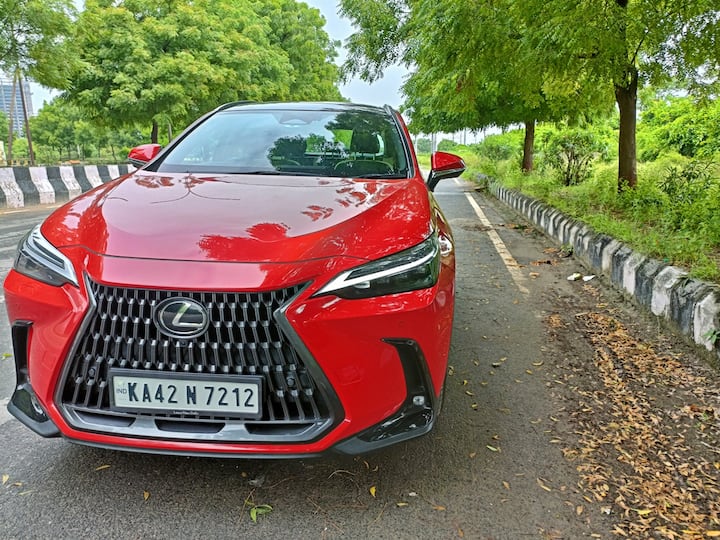 The world is divided on whether one should go for electric or hybrid. Electric, personally, isn't a solution for the kind of driving that I do but hybrid is something which is interesting, especially if it's in SUV form.   In the luxury space, Lexus deals with strong hybrids and that's what we are talking about instead of a mild hybrid. A strong hybrid lets you drive the car in EV mode and the efficiency gains are huge. But, no one buys a luxury SUV based on efficiency, however, the NX does give a better range when compared to other petrol only SUVs. (Image Credit: Somanth Chatterjee)