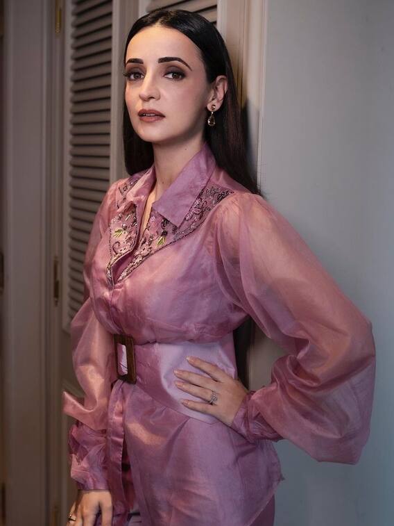 सनाया ईरानी के 10 आईकॉनिक लुक