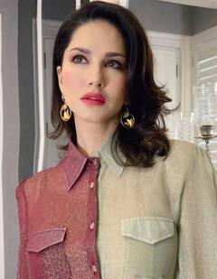 Sunny Leone Bold Look: ਪਾਰਟੀ 'ਚ ਗਲੈਮਰਸ ਲੁੱਕ ਰੱਖਣਾ ਚਾਹੁੰਦੇ ਹੋ....