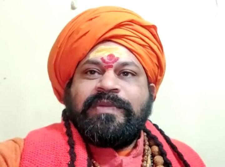 Ramcharitmanas Row: स्वामी प्रसाद मौर्य का 'सर तन से जुदा' करने वाले को 21 लाख का इनाम, महंत राजू दास ने किया एलान Ayodhya Mahant Raju Das announced 21 lakhs reward Swami Prasad Maurya sar tan se juda ann Ramcharitmanas Row: स्वामी प्रसाद मौर्य का 'सर तन से जुदा' करने वाले को 21 लाख का इनाम, महंत राजू दास ने किया एलान