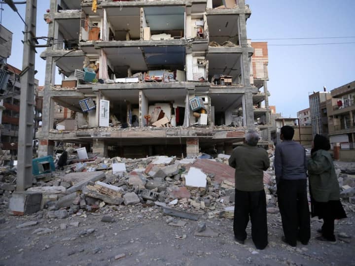 Earthquake in Iran 18 temporary shelters built and distributed heater for victims Earthquake: ईरान में भूकंप से भारी तबाही, पीड़ितों के लिए बनाए गए 18 अस्थायी आश्रय स्थल, बांटे गए हीटर