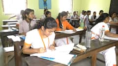 মদন মিত্র ও কামারহাটি পুরসভার উদ্যোগে শুরু এলাকার মাধ্যমিক পরীক্ষার্থীদের মক টেস্ট