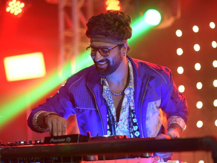 Vicky Kaushal Plays DJ Mohabbat In Anurag Kashyap’s 'Almost Pyaar With DJ Mohabbat' Vicky Kaushal Plays DJ Mohabbat In Anurag Kashyap’s 'Almost Pyaar With DJ Mohabbat'