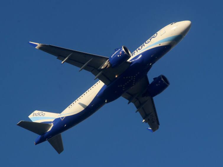 Passenger Tries To Remove Emergency Exit Cover Mid Air In Nagpur-Mumbai Flight, Booked Passenger Tries To Remove Emergency Exit Cover Mid Air In Nagpur-Mumbai Flight, Booked