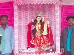 सीवान में 2 हजार के नोटों से सजाया गया मां सरस्वती का सिंहासन, लोग देखकर रह गए हैरान