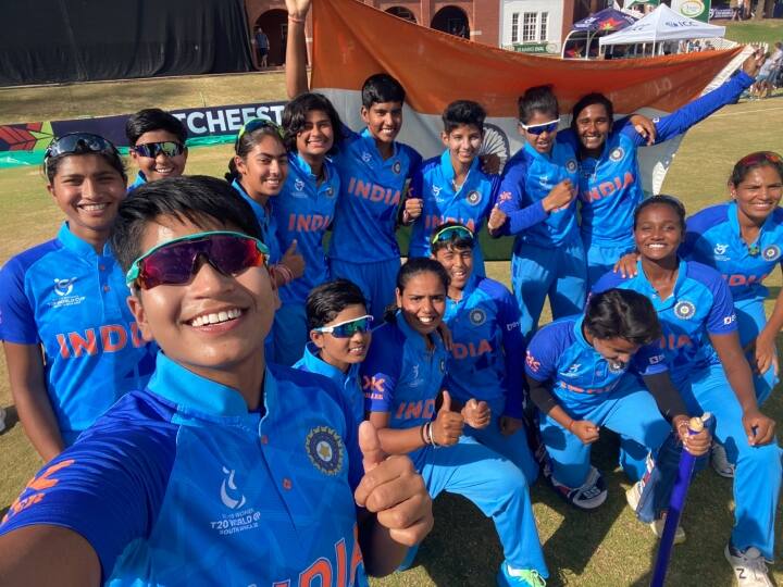 UP Firozabad U19 Women T20 WC Final Sonam Yadav of indian team family watched match on rent TV ann Under 19 Women World Cup: परिवार ने किराए पर टीवी मांगकर देखा मैच, बेटी ने T20 वर्ल्ड कप में भारत का बढ़ाया मान