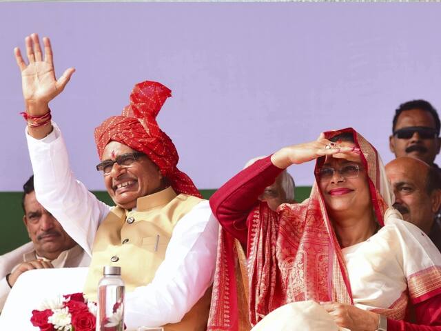 लाड़ली बहनों से बोले सीएम- कभी नहीं जाने दूंगा आपकी पहनाई पगड़ी की शान