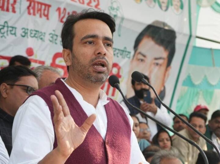 UP Politics: सीएम योगी के बयान पर अखिलेश यादव के बाद जयंत चौधरी ने किया पलटवार, कहा- 'शायद पता नहीं...' Jayant Chaudhary react on CM Yogi adityanath statement on sanatan dharma after akhilesh yadav UP Politics: सीएम योगी के बयान पर अखिलेश यादव के बाद जयंत चौधरी ने किया पलटवार, कहा- 'शायद पता नहीं...'