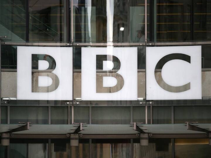 BREAKING IT raid in BBC Delhi Office Income Tax Department Raid Latest News IT Raid BBC: பிபிசி அலுவலகத்தில் வருமான வரித்துறை சோதனை.. நடப்பது என்ன?