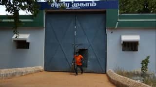 Trichy: மத்திய சிறையில் செல்போன் புழக்கம்.. அதிரடி சோதனையில் இறங்கிய போலீஸ்.. 6 செல்போன்கள் பறிமுதல்!
