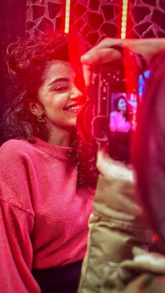 Anupama Parameswaran:'கருப்பு புடவைக் கட்டிய காந்த கண்ணழகி..’ பிரேமம் நாயகியின் வசீகர க்ளிக்ஸ்!