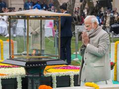 Martyrs Day 2023:राष्ट्रपति द्रौपदी मुर्मू, पीएम मोदी समेत इन नेताओं ने राजघाट पर महात्मा गांधी को दी श्रद्धांजलि, देखें तस्वीरें