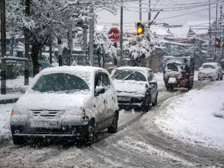 Snowfall: All flights from Srinagar airport canceled due to heavy snowfall in Kashmir, highway also closed