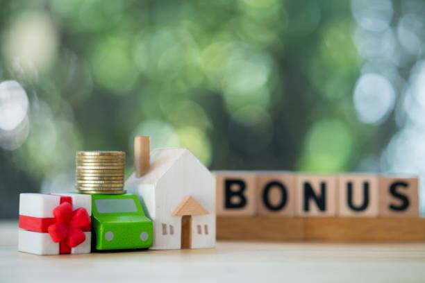 सरकारकडून यासंदर्भातील संकेतही मिळत आहेत. केंद्र सरकार नव्या लेबर कोडमध्ये (New Labour Code) ग्रॅच्युइटीच्या नियमांमध्ये काही बदल करू शकते.  (PC:istock)