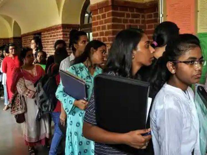 हायर एजुकेशन में ST छात्रों की संख्या में भारी इजाफा, जानें OBC स्टूडेंट्स के बारे में क्या कहते हैं एजुकेशन मिनिस्ट्री के आंकड़े higher education Students enrolment st sc obc registration rise in university education ministry survey हायर एजुकेशन में ST छात्रों की संख्या में भारी इजाफा, जानें OBC स्टूडेंट्स के बारे में क्या कहते हैं एजुकेशन मिनिस्ट्री के आंकड़े
