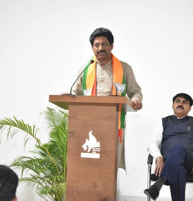 भाजपकडून किरण पाटील यांना उमेदवारी मिळालेली आहे.