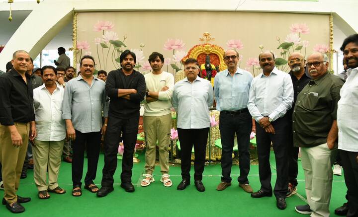 డీవీవీ ఎంటర్‌టైన్‌మెంట్స్ బ్యానర్‌పై డీవీవీ దానయ్య నిర్మిస్తున్నారు.