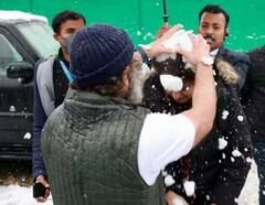 Bharat Jodo Yatra: રાહુલ – પ્રિયંકાએ લીધી સ્નોફોલની મજા, દિલને સ્પર્શી જશે ભાઈ-બહેનની આ તસવીરો